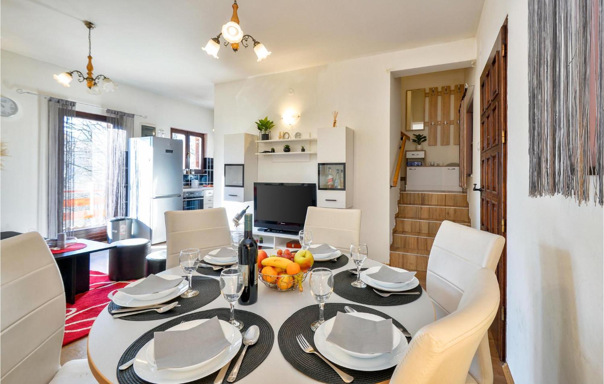 2 Bedroom Gorgeous In * Gornje Stative
